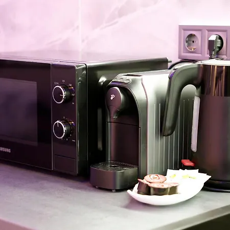 Deluxe 3 Center
