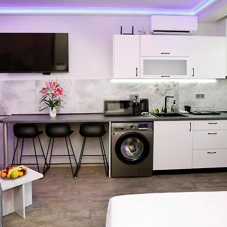 Deluxe 3 Center بورغاس